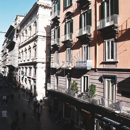 Pagina Storica Di Napoli Apartman Kültér fotó