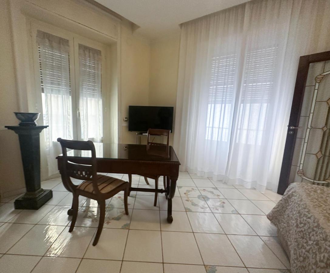 Pagina Storica Di Napoli Apartman Kültér fotó