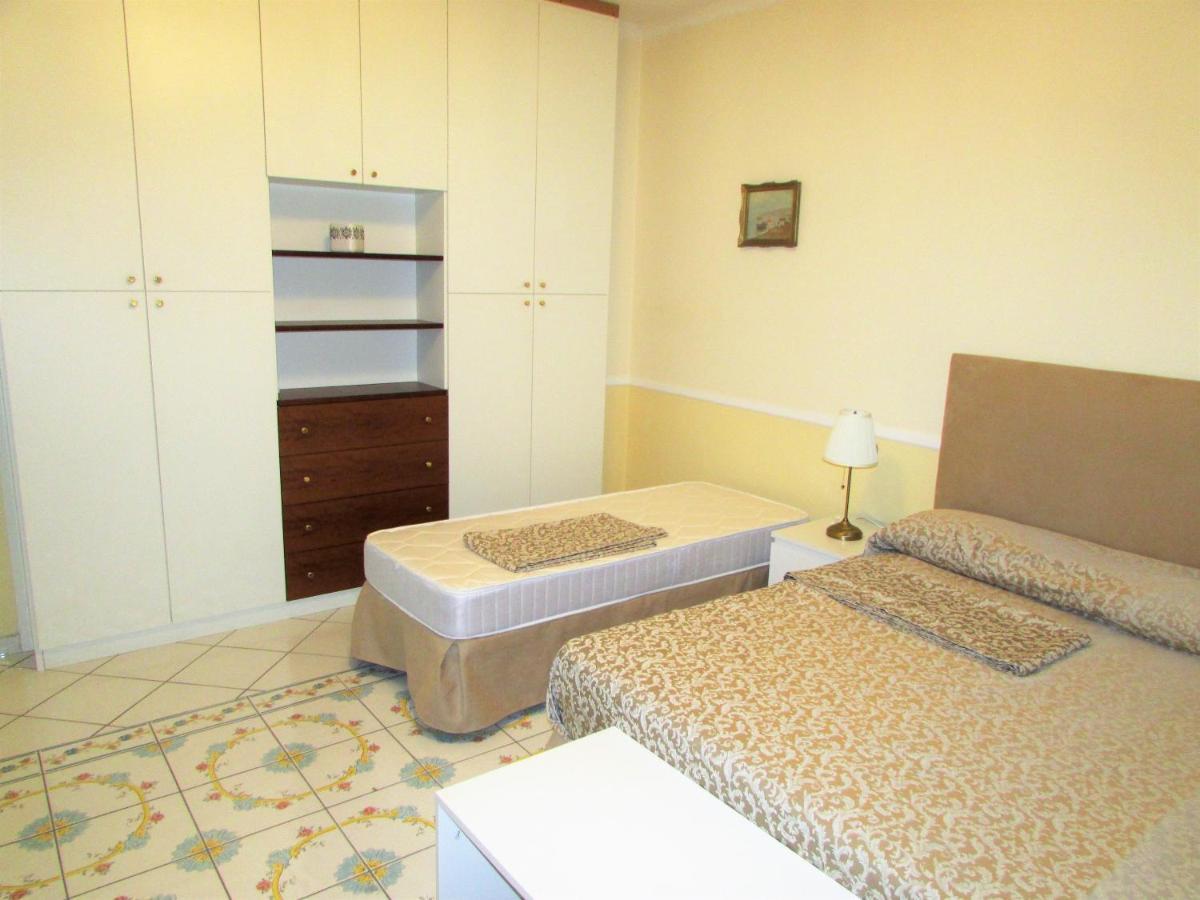 Pagina Storica Di Napoli Apartman Kültér fotó