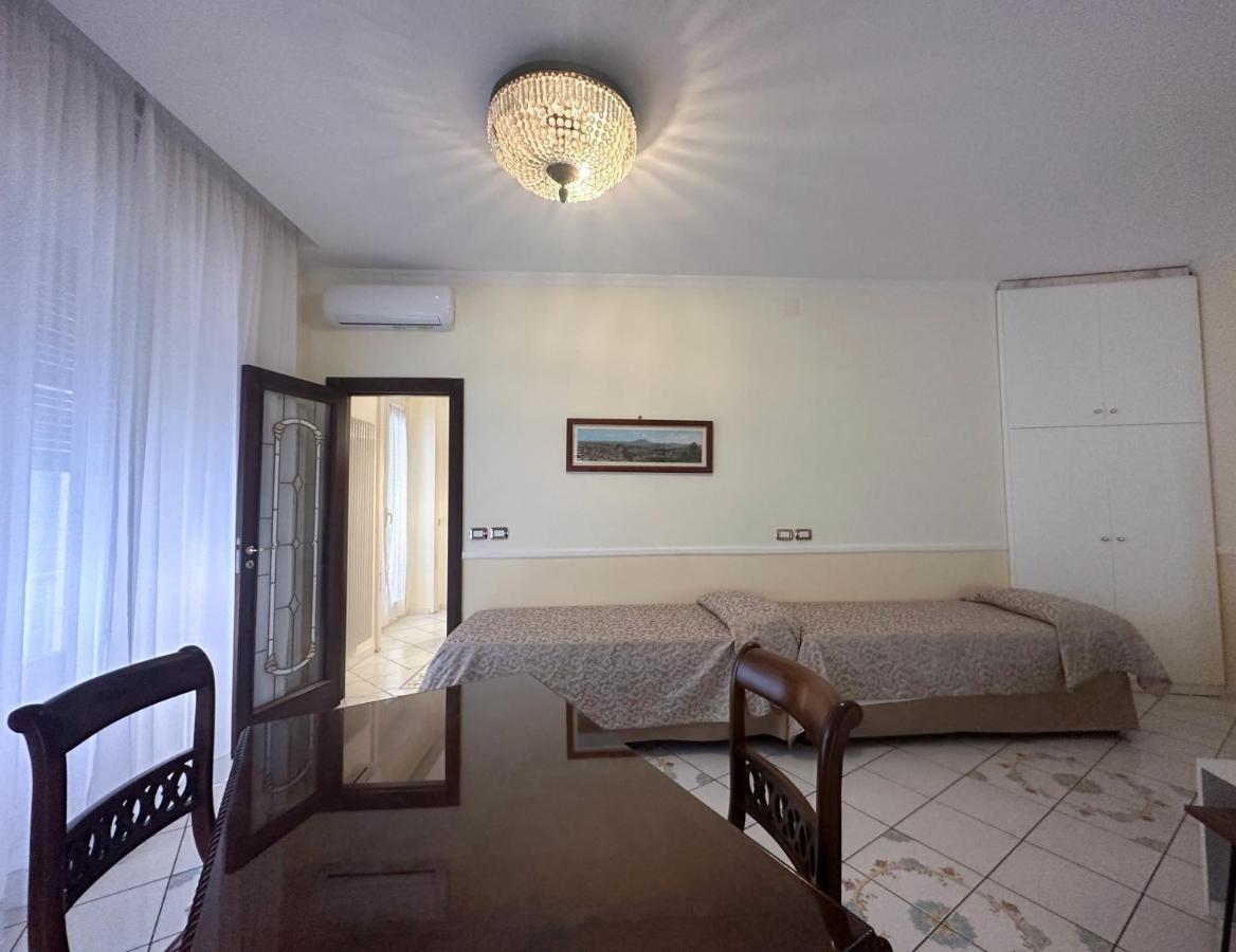 Pagina Storica Di Napoli Apartman Kültér fotó
