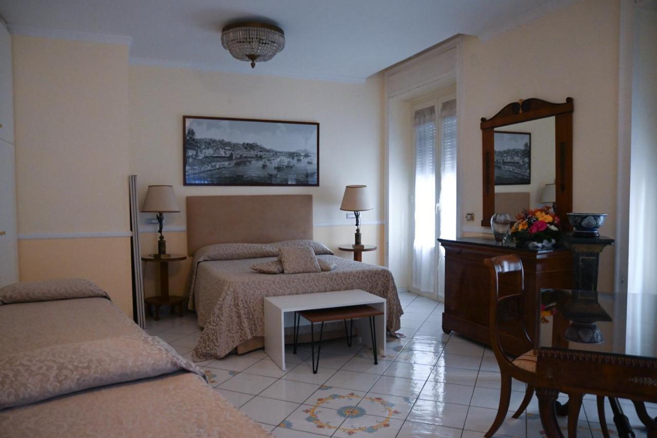 Pagina Storica Di Napoli Apartman Kültér fotó