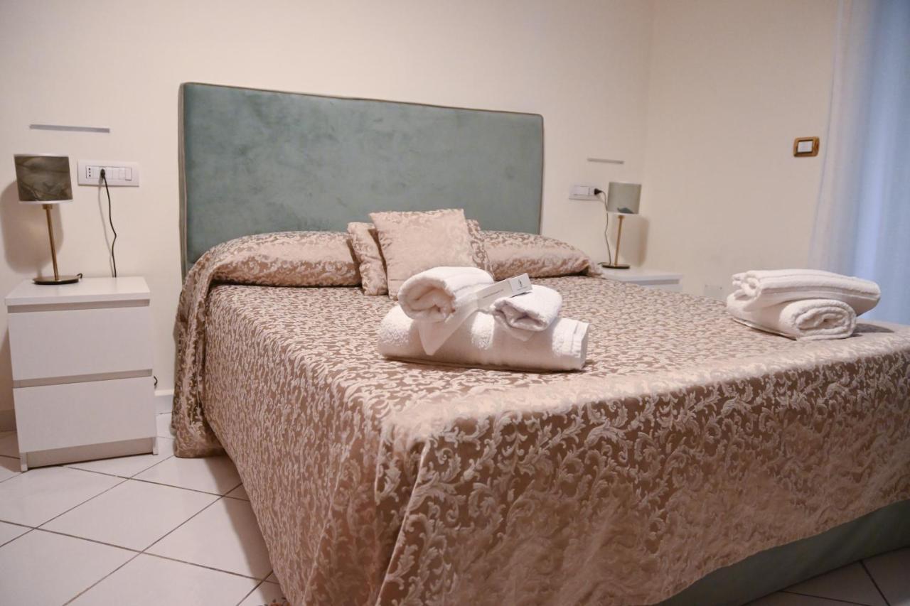 Pagina Storica Di Napoli Apartman Kültér fotó